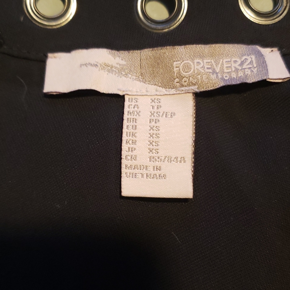 Top - Picture 4 of 4